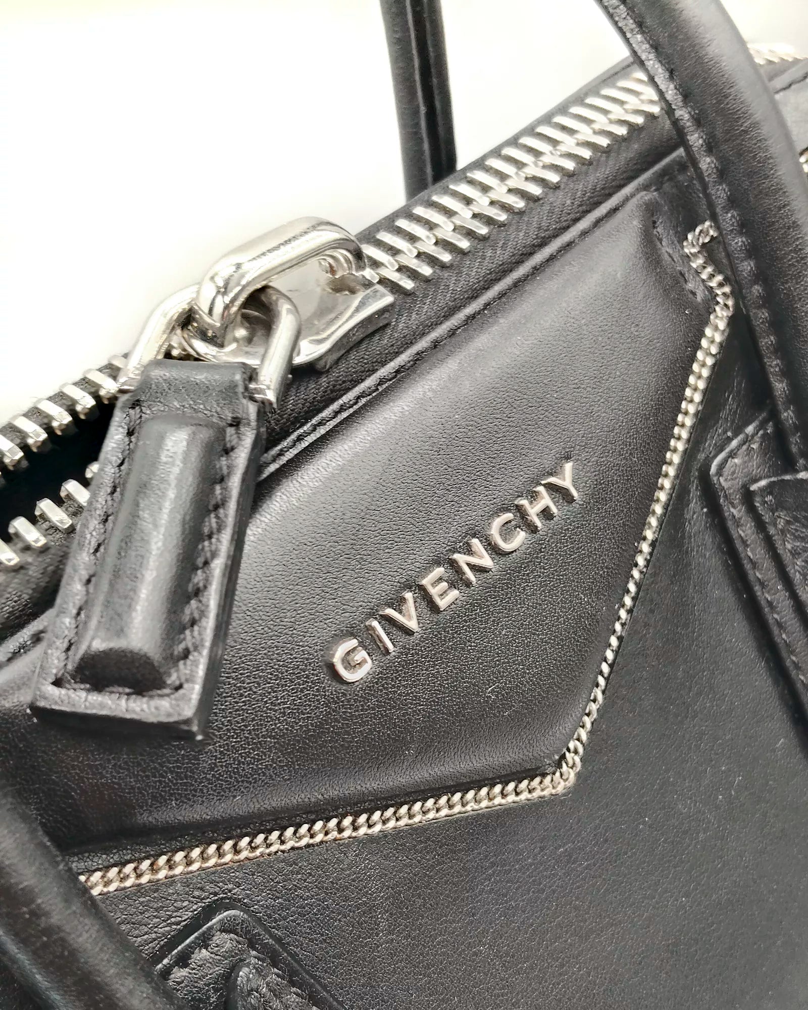 Givenchy Antigona with Chain Small