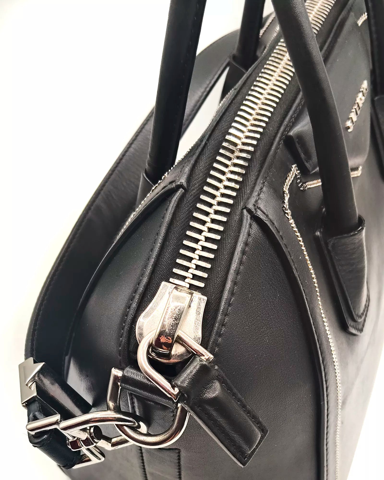 Givenchy Antigona with Chain Small