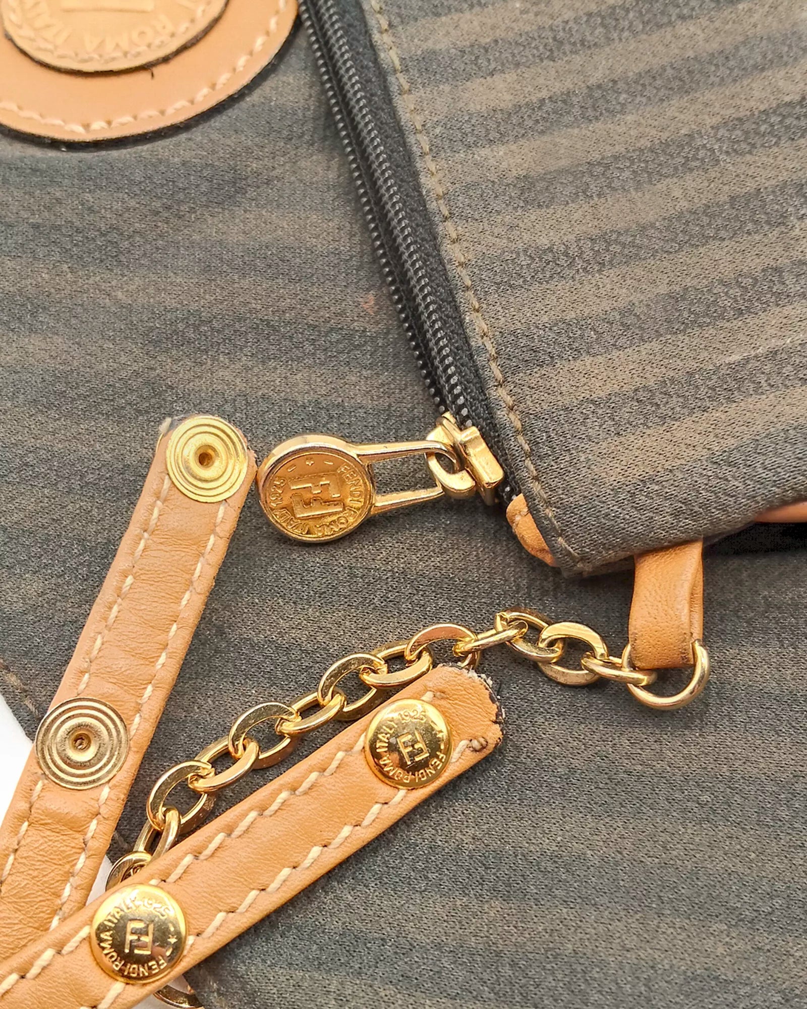Pochette Envelope Pequin Fendi