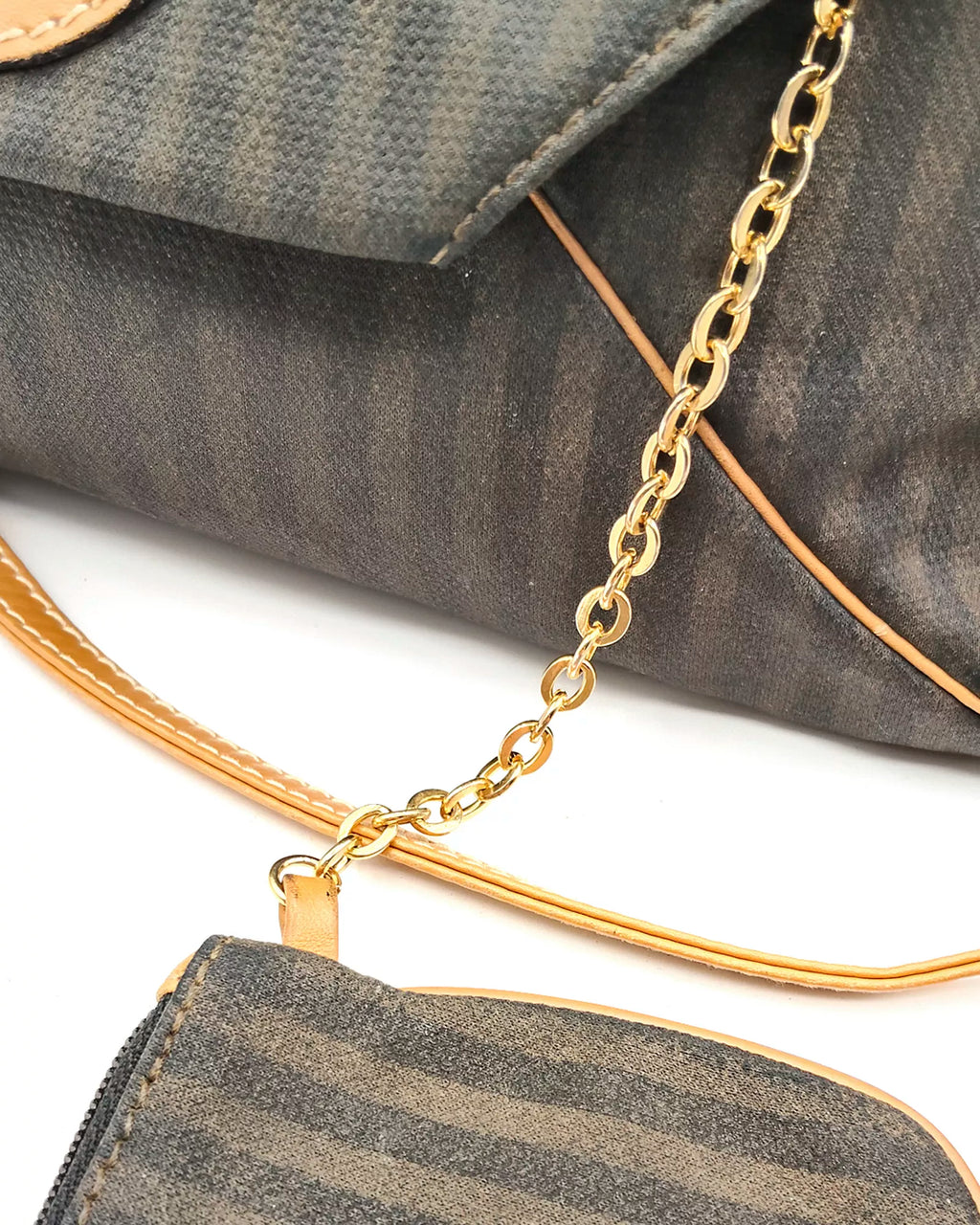 Pochette Envelope Pequin Fendi