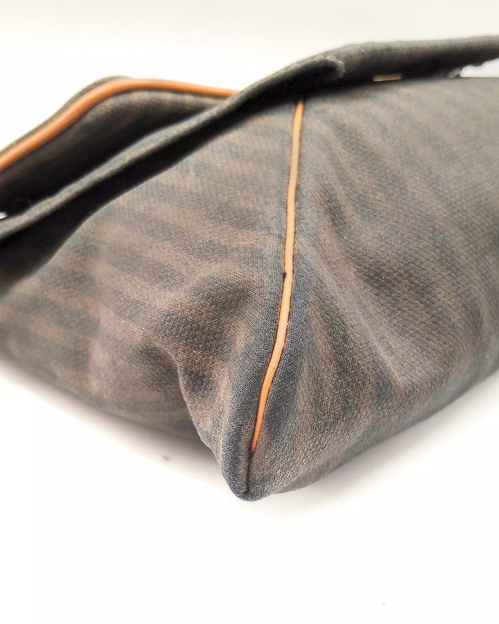 Pochette Envelope Pequin Fendi