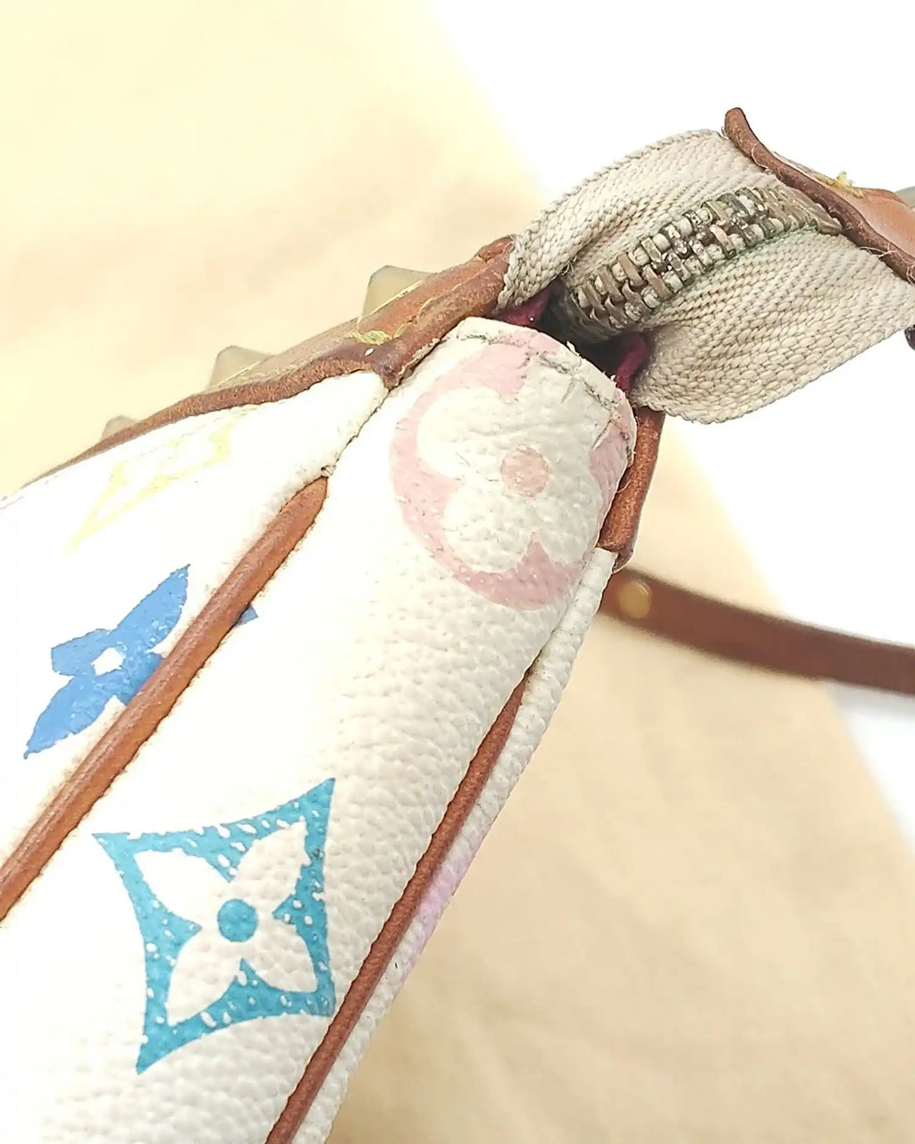 Pochette Accessoires Multicolor Ltd. Louis Vuitton