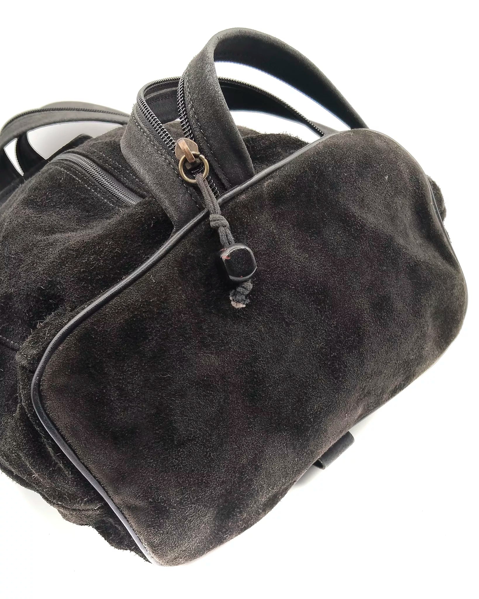 Zaino monospalla in camoscio Artigianale La Bottega della Borsa