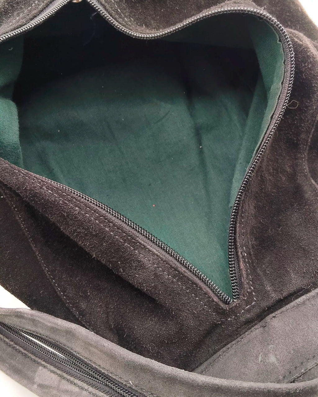 Zaino monospalla in camoscio Artigianale La Bottega della Borsa