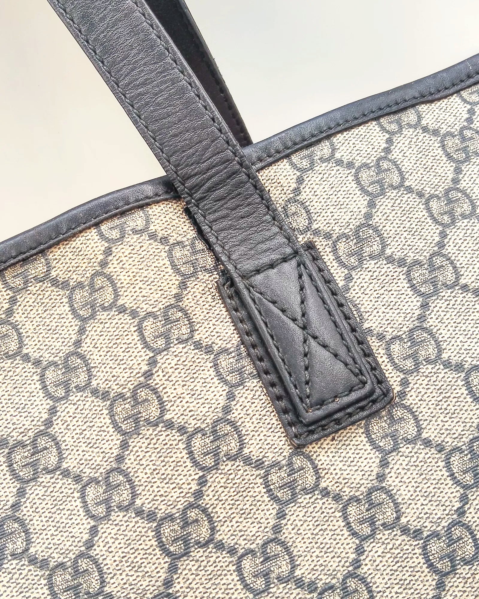 Tote GG Supreme Gucci