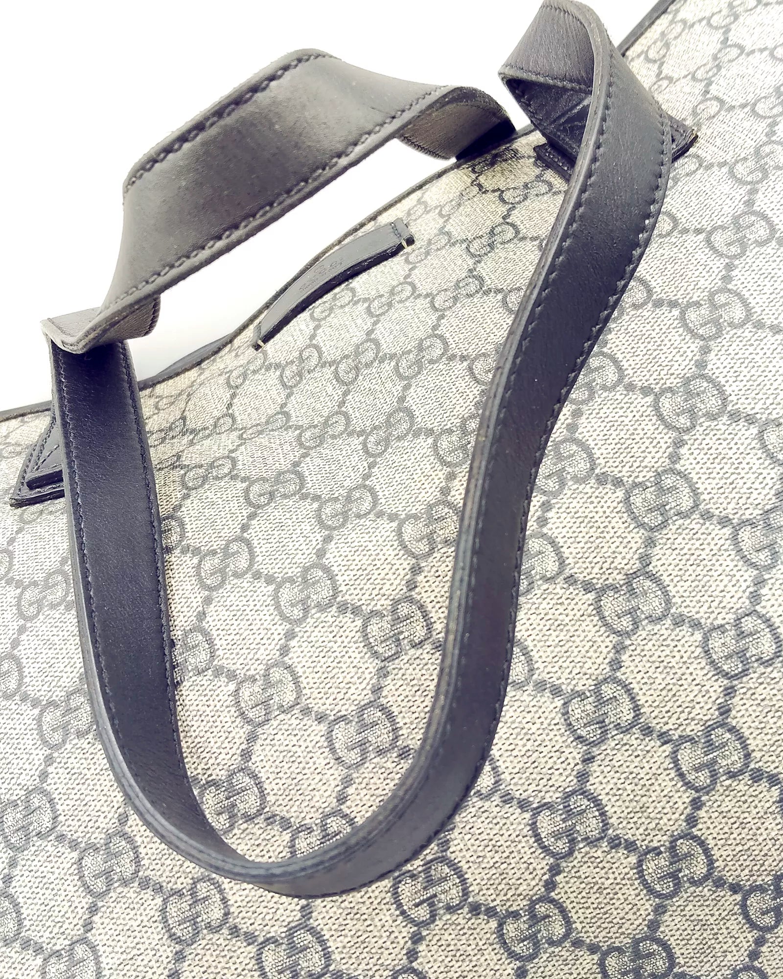 Tote GG Supreme Gucci