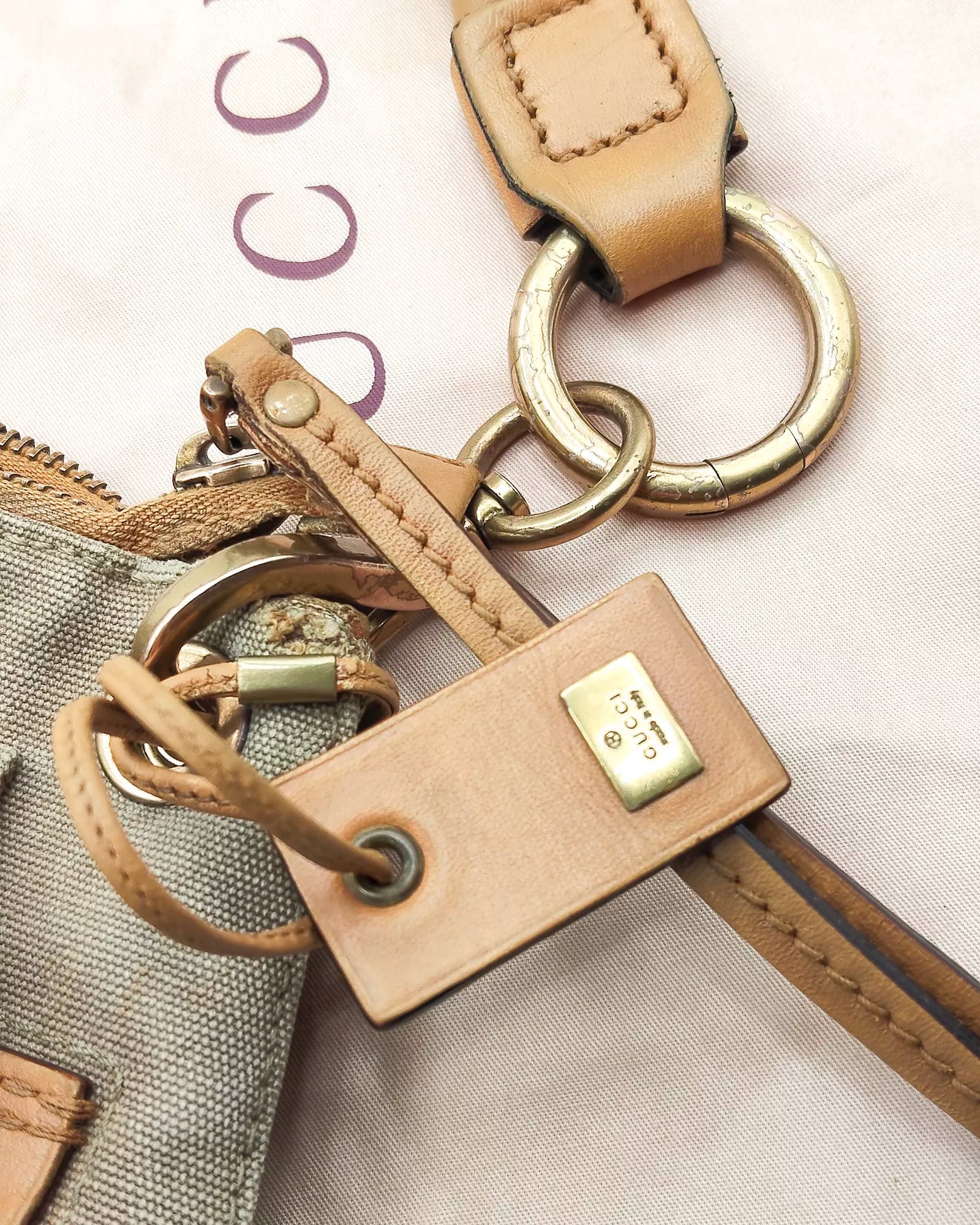 Utilitarian Safari Shoulder bag Gucci