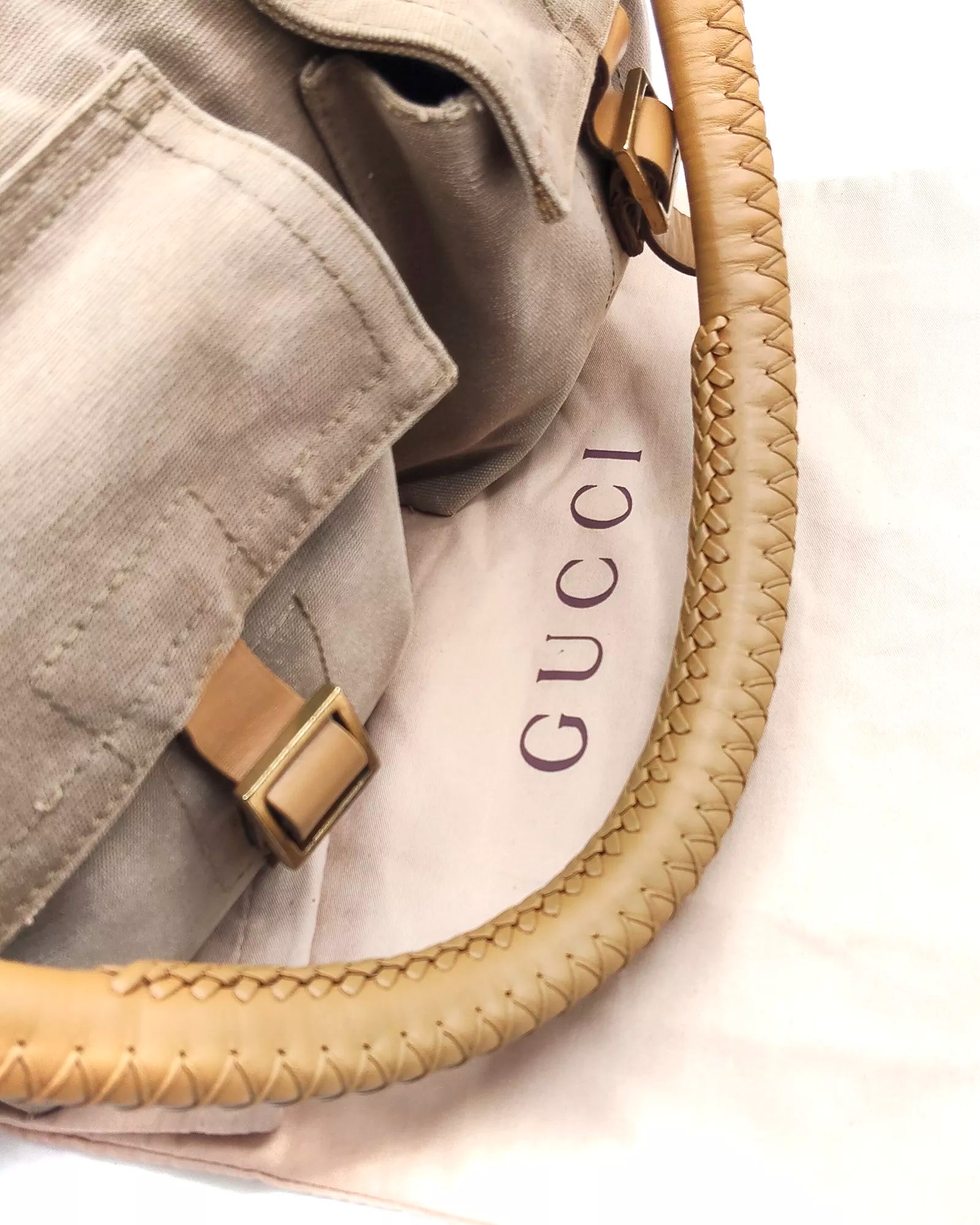Utilitarian Safari Shoulder bag Gucci