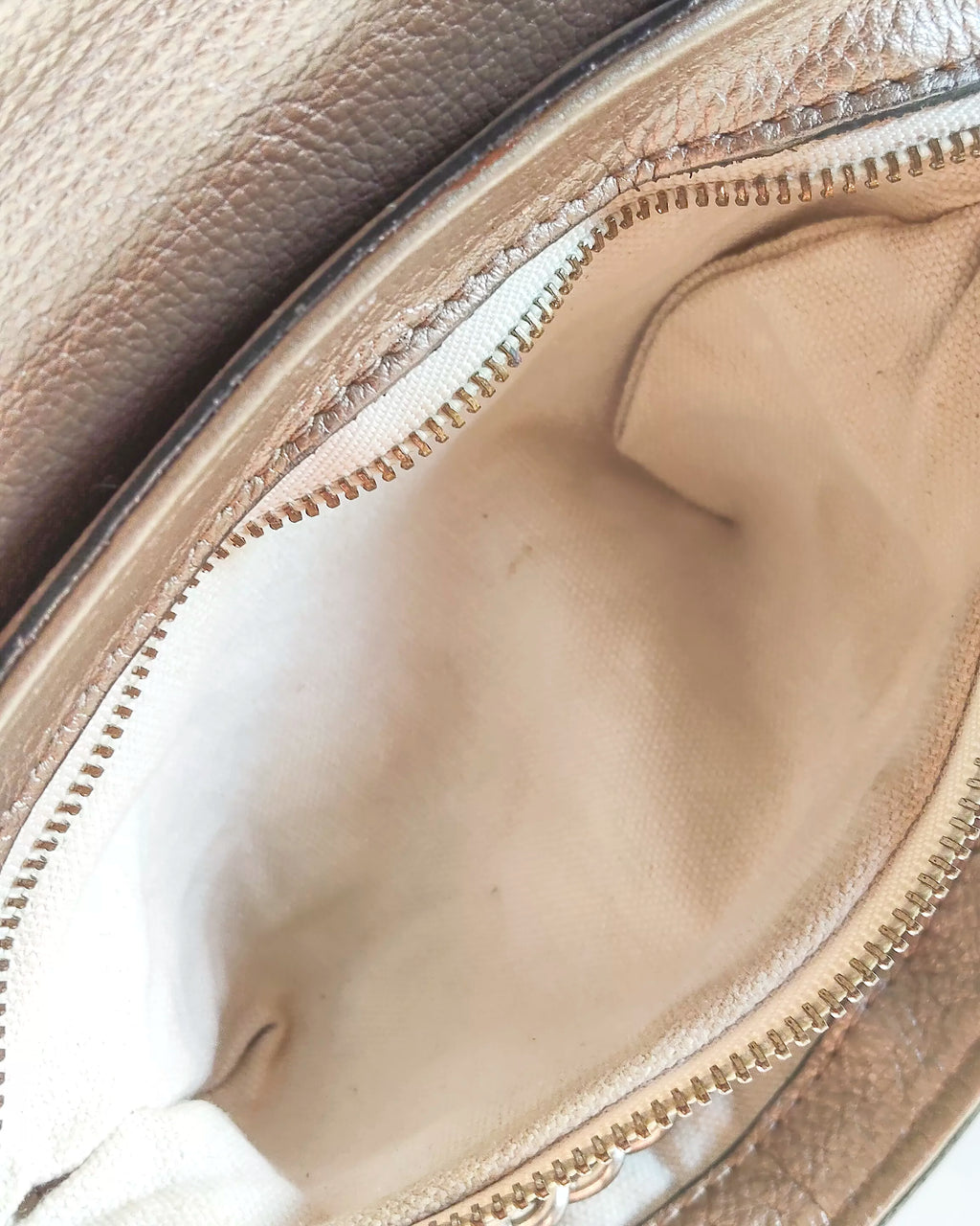 Crossbody Soho Long Flap GG Gucci